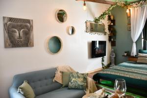 Μια τηλεόραση ή/και κέντρο ψυχαγωγίας στο Le Patio H24,Cosy,Port,Plage,Wifi,Netflix
