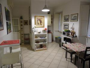 A seating area at Linnéa Roma Centro A