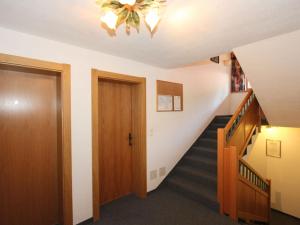 Zdjęcie z galerii obiektu Apartment in Huben near Ski Slopes w Langenfeld