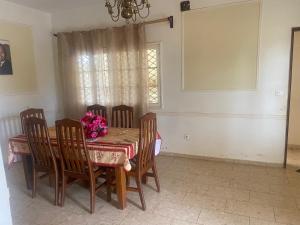 Istumisnurk majutusasutuses MANOIR DES PRINCESSES BAFOUSSAM
