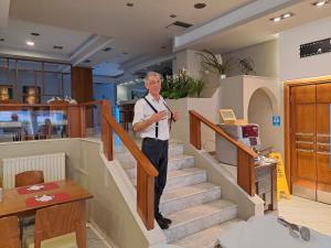Hosté ubytování Kronos Hotel + 37 fotografií