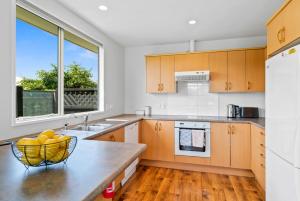 Η κουζίνα ή μικρή κουζίνα στο Glenalvon on Achilles