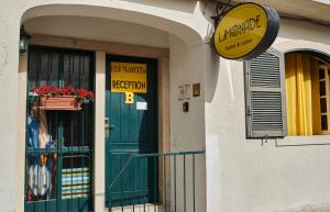 Certifikát, hodnocení, plakát nebo jiný dokument vystavený v ubytování Ljmonade Hostel