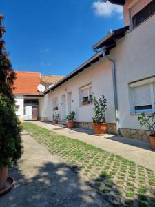 Budova, v ktorej sa apartmán nachádza