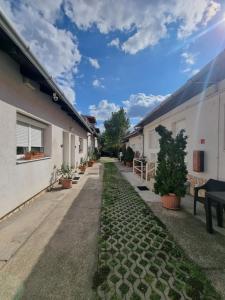 Budova, v ktorej sa apartmán nachádza