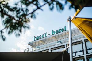 Ein Zertifikat, Auszeichnung, Logo oder anderes Dokument, das in der Unterkunft Insel-Hotel Heilbronn ausgestellt ist
