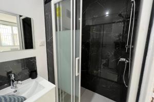 Koupelna v ubytování Le Joli Bruys - Centre-Ville