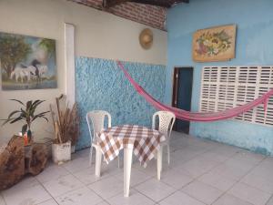 Een zitgedeelte bij Praieiro Hostel Albergue