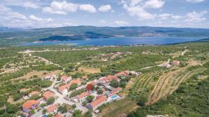 Príroda v okolí vily