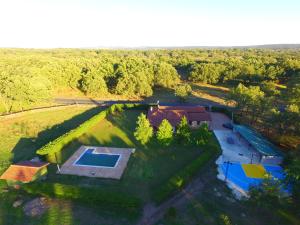 an overhead view of a large estate with a swimming pool at El Llano in Candeleda