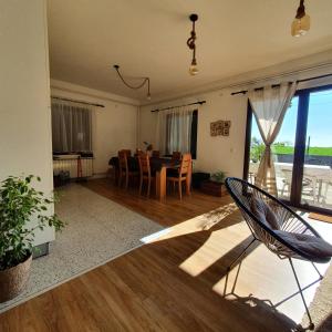 Posezení v ubytování Che Private Rooms Banovci