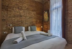Posteľ alebo postele v izbe v ubytovaní Enjoy Apartment 4 pax at Ruzafa with sunny terrace