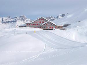 Bärghuis Jochpass - Alpine Hideaway - 2222müM žiemą