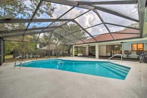 Πισίνα στο ή κοντά στο Stunning Homosassa Getaway with Private Pool!