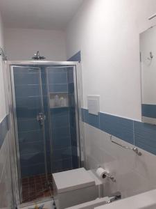 Kupatilo u objektu Oneto Apartment