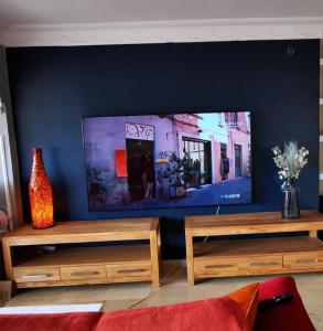 Televízia a/alebo spoločenská miestnosť v ubytovaní Atico de luxe bien situado en Benidorm