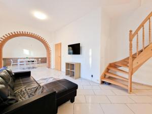 Zona d'estar a RAJ Living - 2 , 3 and 4 Room Apartments - 25 Min Messe DUS