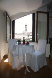 A seating area at B&B al 19