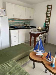 Una cocina o cocineta en Juan Dolio apart1 hab