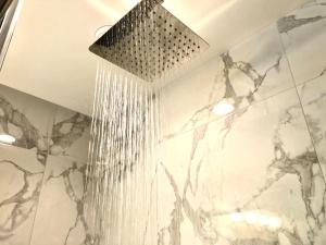 Un baño de Seagull Studio Vacation Suite