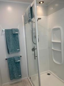 A bathroom at Rotorua Central Hosted B&B