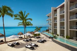 a view of the beach at the resort at Dreams Cozumel Cape Resort & Spa in Cozumel