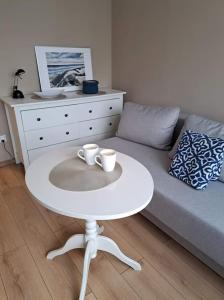 Część wypoczynkowa w obiekcie Apartamenty i Pokoje Piaskowy Mak