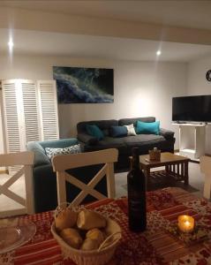 Χώρος καθιστικού στο Duplex familiar con pileta en zona parque