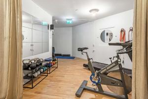 Spordikeskus ja/või sportimisvõimalused majutusasutuses Best Western Hotel 23