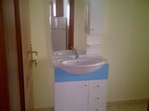 Foto dalla galleria di Guesthouse Fatos Biti a Divjakë