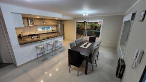 A kitchen or kitchenette at Casa Majo