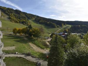 Zdjęcie z galerii obiektu Charmant studio cabine 4 pers. rénové, au pied des pistes à Villard-de-Lans - FR-1-689-10 w mieście Villard-de-Lans