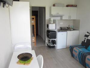 Dapur atau dapur kecil di Studio Villard-de-Lans, 1 pièce, 4 personnes - FR-1-689-84