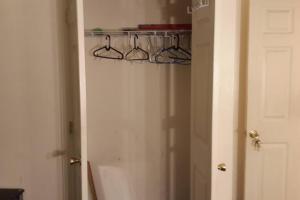 Foto de la galeria de Large 3-Bedrooms/2-Bath Apt, One Block to Train a Brooklyn