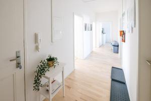 Fotografie z fotogalerie ubytování Modern & Chic Apartment with Balcony in Offenbach v destinaci Gravenbruch