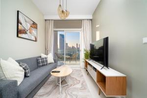 Fotografie z fotogalerie ubytování ALH Vacay - Amazing 1 Bedroom in Vera Residence v Dubaji