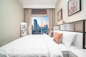 Fotografie z fotogalerie ubytování ALH Vacay - Amazing 1 Bedroom in Vera Residence v Dubaji