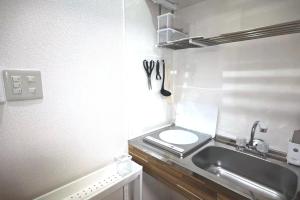 Gambar di galeri bagi Kiki HouseH --Self Check-in -- Room Number & Password is in the following email di Tokyo +19 gambar