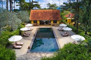 Bazén v ubytování Ana Mandara Villas Dalat Resort & Spa nebo v jeho okolí