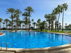 The swimming pool at or close to Apto. Tobago, vistas y urbanización de ensueño