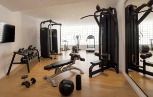 The fitness centre and/or fitness facilities at HM Dunas Blancas