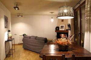 A seating area at Apartaments Lo Paller