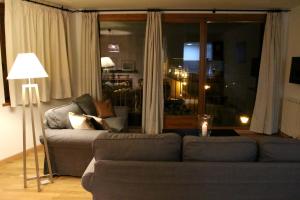 A seating area at Apartaments Lo Paller