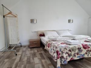 Postel nebo postele na pokoji v ubytování Villa Elena