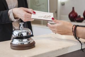 Certifikát, hodnocení, plakát nebo jiný dokument vystavený v ubytování Demetra Hotel