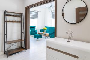 Kúpeľňa v ubytovaní Apartament z historią, Klahra MyWeek