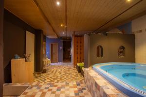 Bazén v ubytování Hotel B&B Andreas nebo v jeho okolí