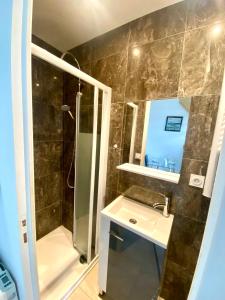 Kúpeľňa v ubytovaní Super Duplex du bord d'Allier