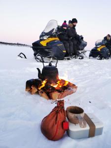 Máttaráhkká Northern Light Lodge að vetri til