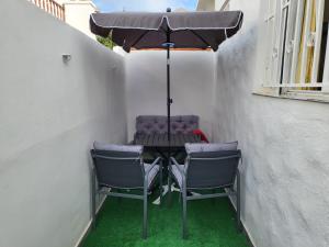 Ein Sitzbereich in der Unterkunft Casa Diana by HelloApartments